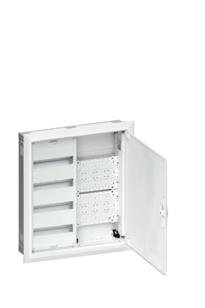 Tablou incastrat Univers cu sect. multimedia, IP31, 550x650x110mm, 48M, QC